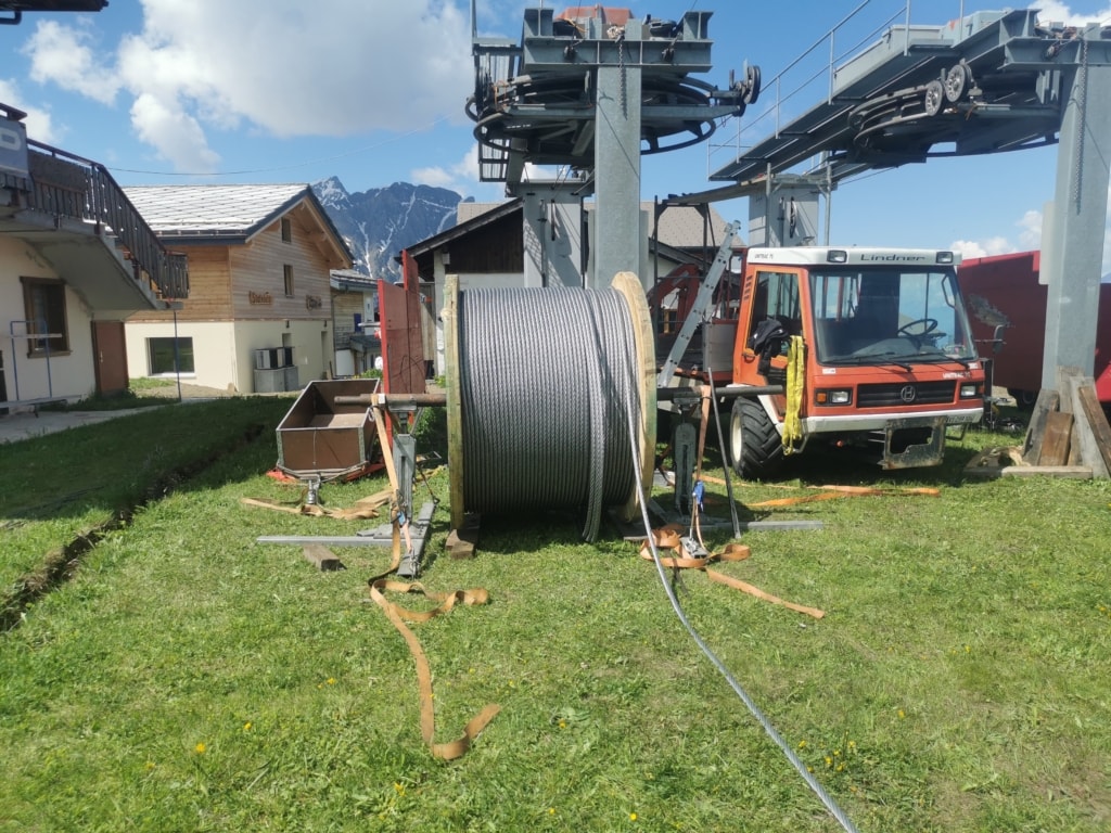 Revisionsarbeiten am Skilift Rosswald